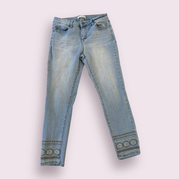 Artisan Ny Denim - ARTISAN NY Embroidered Light Wash Ankle Jeans Size US 10